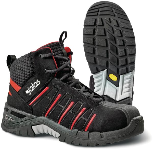 Das Bild zeigt einen hohen schwarzen Schuh mit roten Akzenten. Er hat eine robuste Sohle mit grobem Profil und eine gepolsterte Zunge. Der Schuh ist ideal für Outdoor-Aktivitäten.