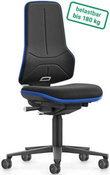 The chair has a high, ergonomic backrest and a wide seat. It is black with blue accents and has casters. It can support up to 180 kg.