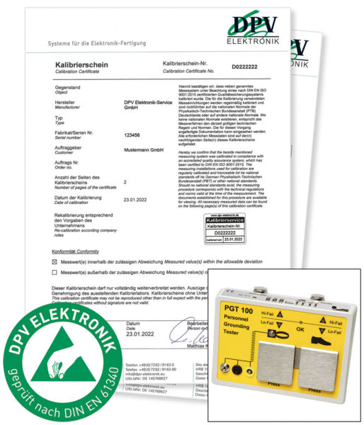 Das Bild zeigt einen Kalibrierschein mit dem Logo DPV Elektronik. Im Hintergrund sind zwei Dokumente und im Vordergrund ein gelbes Gerät mit zwei Platten zu sehen.