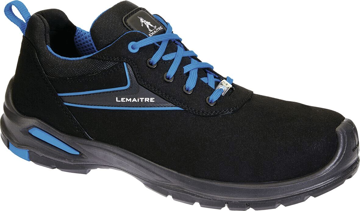 The shoe is black with blue accents. It has a sporty shape, a padded tongue, and laces. The sole is non-slip and provides good grip. Ideal for active use.