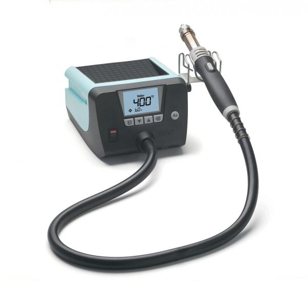 This is an electric soldering system with a display showing a temperature of 400 °C. A flexible hose leads to a handle with a nozzle. The colors are black and blue.