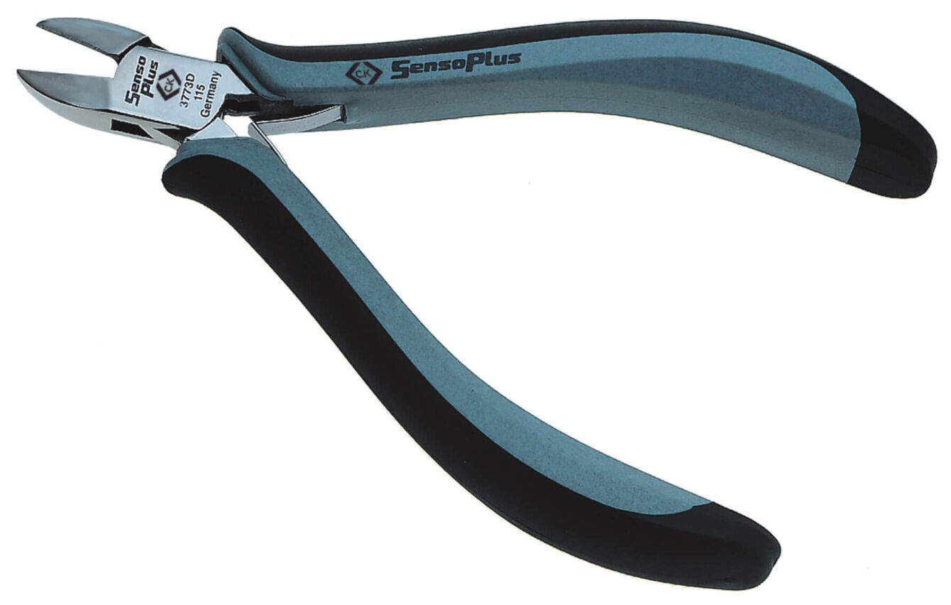 The image shows a pair of pliers with a metallic head and ergonomic handles in blue and black. It is handy and lightweight, suitable for precise cutting tasks.